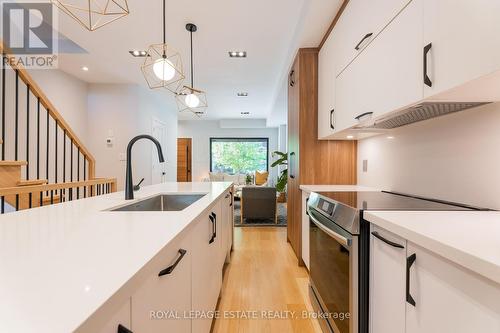1B Ivy Avenue, Toronto, ON - Indoor Photo Showing Kitchen With Upgraded Kitchen