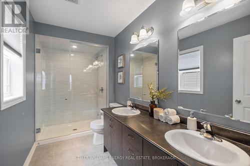17 Briarwood Avenue, Kawartha Lakes, ON - Indoor Photo Showing Bathroom