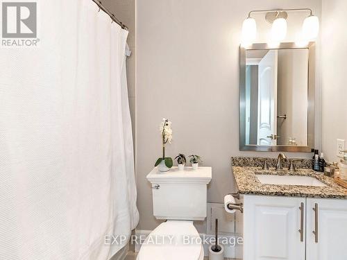 4903 - 16 Harbour Street, Toronto, ON - Indoor Photo Showing Bathroom