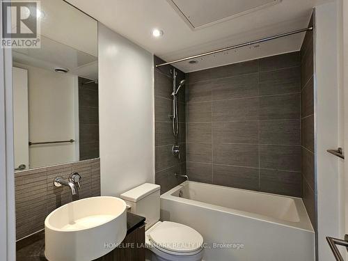 1502 - 161 Roehampton Avenue, Toronto, ON - Indoor Photo Showing Bathroom
