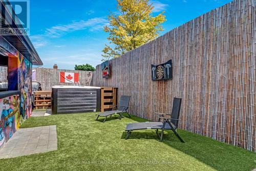 2115 Dufferin Street, Toronto, ON - Outdoor