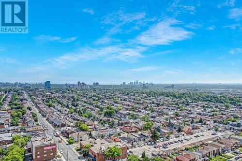 2115 Dufferin Street, Toronto, ON - Outdoor With View