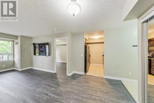 225 - 35 Saranac Boulevard, Toronto, ON - Indoor Photo Showing Other Room