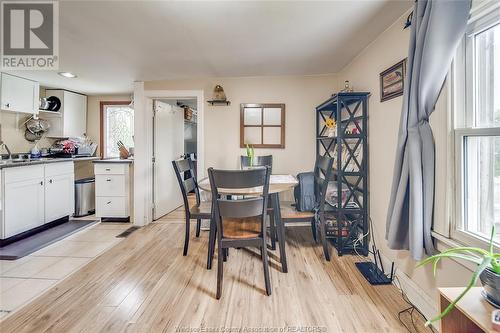 2724 Pillette Road, Windsor, ON - Indoor Photo Showing Dining Room