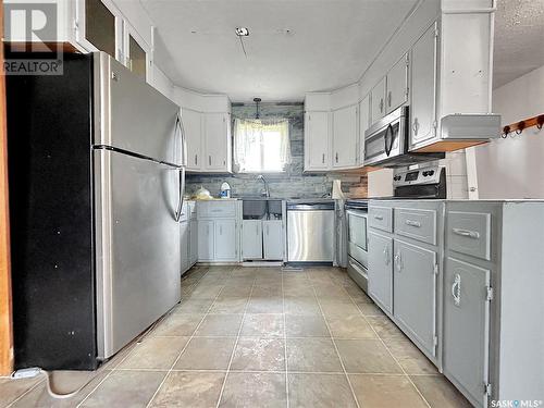 210 Quappelle Avenue, Rocanville, SK - Indoor Photo Showing Kitchen