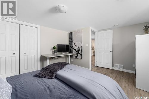 204 Athabasca Street W, Moose Jaw, SK - Indoor Photo Showing Bedroom