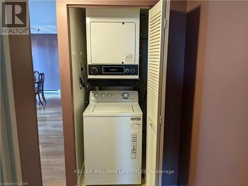 905 - 155 Kent Street, London, ON - Indoor Photo Showing Laundry Room