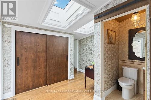 484 Westmount Drive, London, ON - Indoor Photo Showing Bathroom