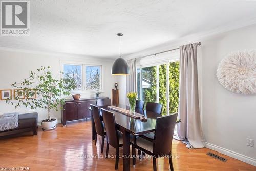 688 Westmount Hills Drive E, London, ON - Indoor Photo Showing Dining Room