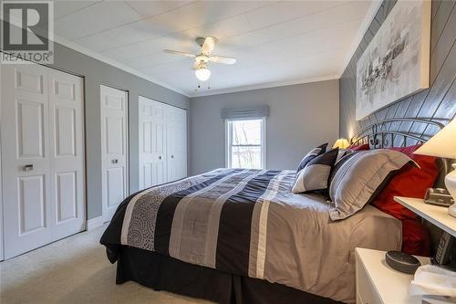 5848 Douglas Line, Plympton-Wyoming, ON - Indoor Photo Showing Bedroom