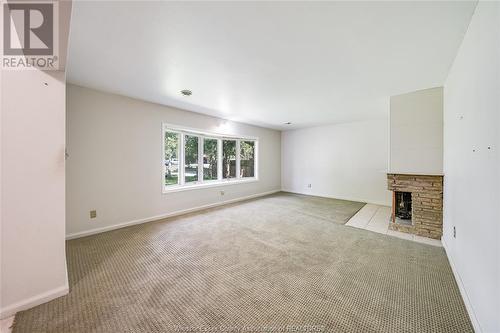 7735 Clairview, Windsor, ON - Indoor Photo Showing Other Room