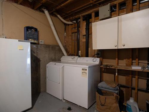 18-1155 Hugh Allan Drive, Kamloops, BC - Indoor Photo Showing Laundry Room