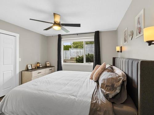 2299 Garymede Drive, Kamloops, BC - Indoor Photo Showing Bedroom