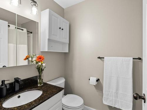 2299 Garymede Drive, Kamloops, BC - Indoor Photo Showing Bathroom