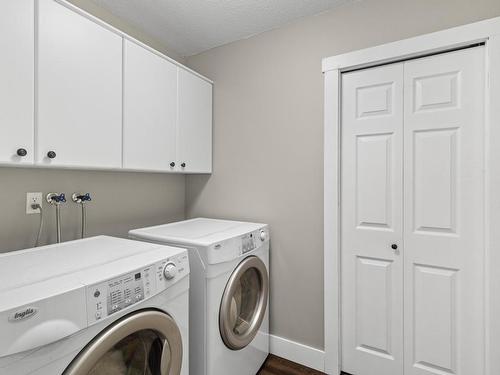 2299 Garymede Drive, Kamloops, BC - Indoor Photo Showing Laundry Room