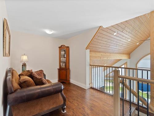 6560 Monck Park Rd, Merritt, BC - Indoor