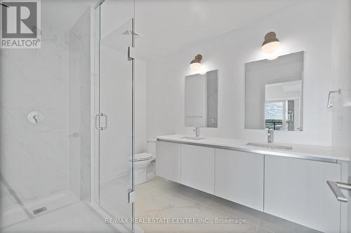622 - 405 Dundas Street, Oakville, ON - Indoor Photo Showing Bathroom