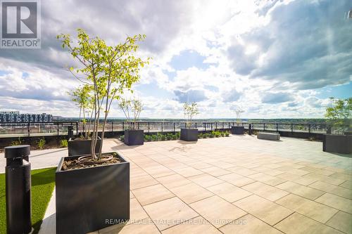 622 - 405 Dundas Street, Oakville, ON - Outdoor With View