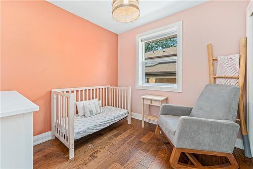 715 Drury Lane, Burlington, ON - Indoor Photo Showing Bedroom