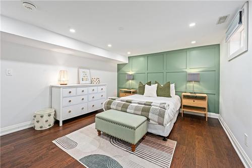 715 Drury Lane, Burlington, ON - Indoor Photo Showing Bedroom