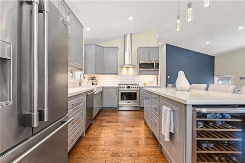 715 Drury Lane, Burlington, ON - Indoor Photo Showing Kitchen With Upgraded Kitchen