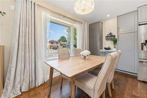 715 Drury Lane, Burlington, ON - Indoor Photo Showing Dining Room