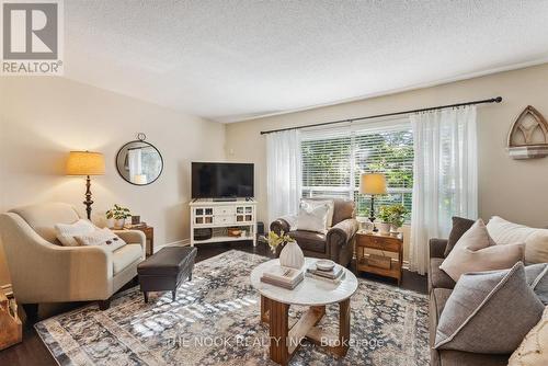 31 - 1958 Rosefield Road, Pickering, ON - Indoor Photo Showing Living Room