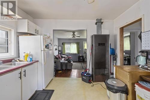 127 Mcfadden Ave, Sault Ste. Marie, ON - Indoor Photo Showing Kitchen With Double Sink