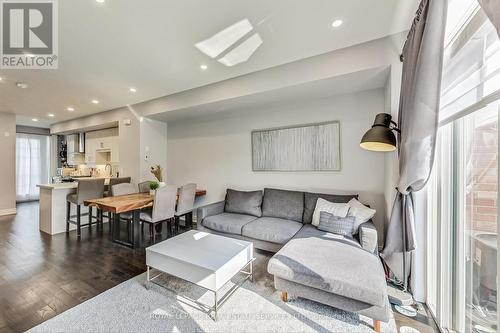 1022A Islington Avenue, Toronto, ON - Indoor Photo Showing Living Room