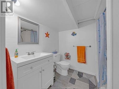 282 Pacific, Amherstburg, ON - Indoor Photo Showing Bathroom