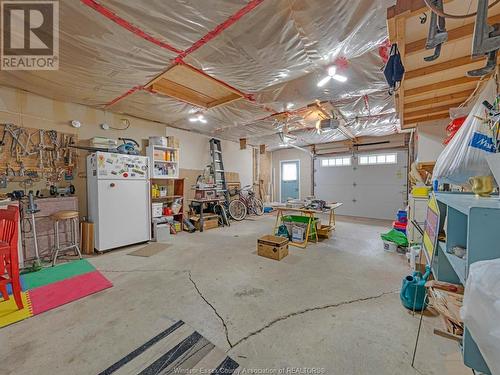 282 Pacific, Amherstburg, ON - Indoor Photo Showing Garage