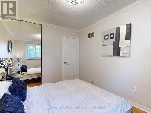 114 Granada Crescent, Toronto, ON - Indoor Photo Showing Bedroom