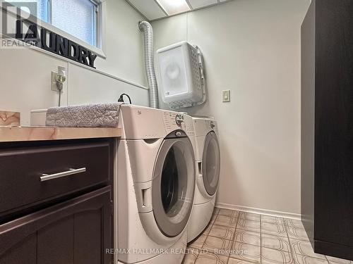 114 Granada Crescent, Toronto, ON - Indoor Photo Showing Laundry Room