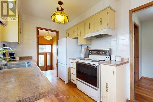 78 Lawrence Crescent, Clarington, ON - Indoor Photo Showing Kitchen With Double Sink