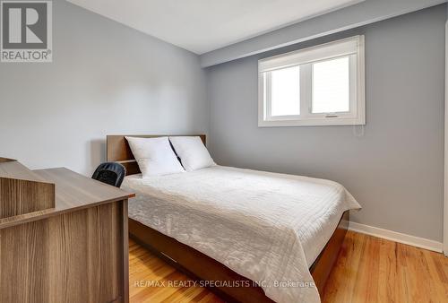 2584 Cushing Road, Mississauga, ON - Indoor Photo Showing Bedroom