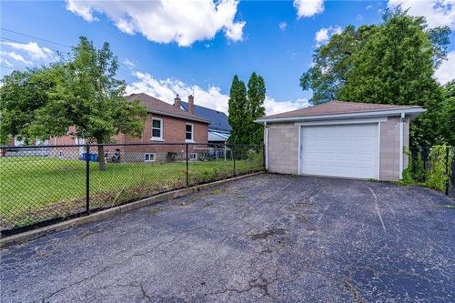 Detached Garage - 609 Mohawk Road E, Hamilton, ON - Outdoor