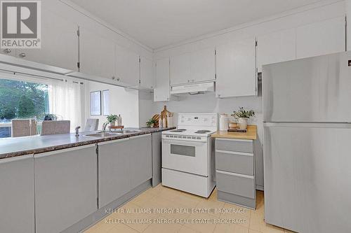 58 Parklane Circle, Clarington, ON - Indoor Photo Showing Kitchen