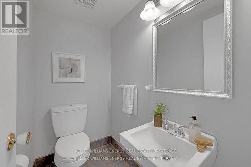 58 Parklane Circle, Clarington, ON - Indoor Photo Showing Bathroom