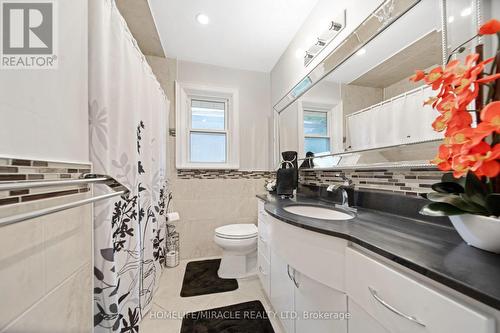 90 Deanvar Avenue, Toronto, ON - Indoor Photo Showing Bathroom