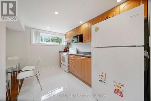 90 Deanvar Avenue, Toronto, ON - Indoor Photo Showing Kitchen