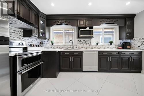 90 Deanvar Avenue, Toronto, ON - Indoor Photo Showing Kitchen With Upgraded Kitchen