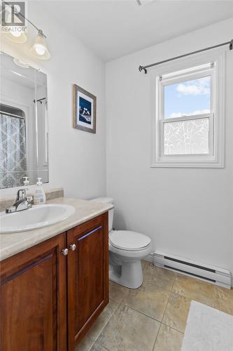 72 Otter Drive, St. John'S, NL - Indoor Photo Showing Bathroom