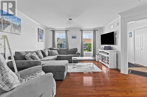 72 Otter Drive, St. John'S, NL - Indoor Photo Showing Living Room