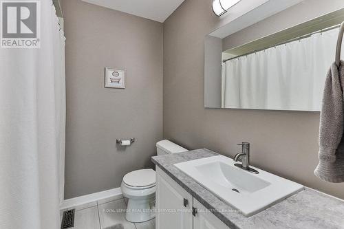 5133 Lampman Avenue, Burlington, ON - Indoor Photo Showing Bathroom
