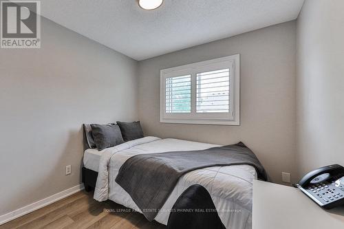 5133 Lampman Avenue, Burlington, ON - Indoor Photo Showing Bedroom