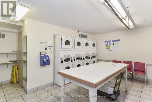 906 - 225 Harvard Place, Waterloo, ON - Indoor Photo Showing Laundry Room