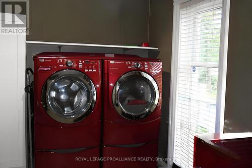 201 Station Street, Belleville, ON - Indoor Photo Showing Laundry Room