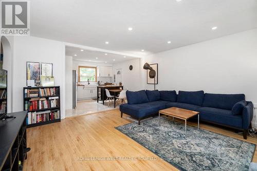 22 Beaucourt Road, Toronto (Stonegate-Queensway), ON - Indoor Photo Showing Living Room