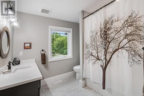 62 Roos Street, Kitchener, ON - Indoor Photo Showing Bathroom