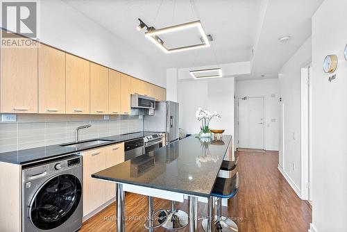 2903 - 29 Singer Court, Toronto, ON - Indoor Photo Showing Laundry Room